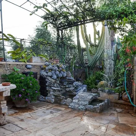 Casa In Pietra Vista Mare Hébergement de vacances *